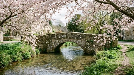 April Visitor & Travel Guide to Wantage