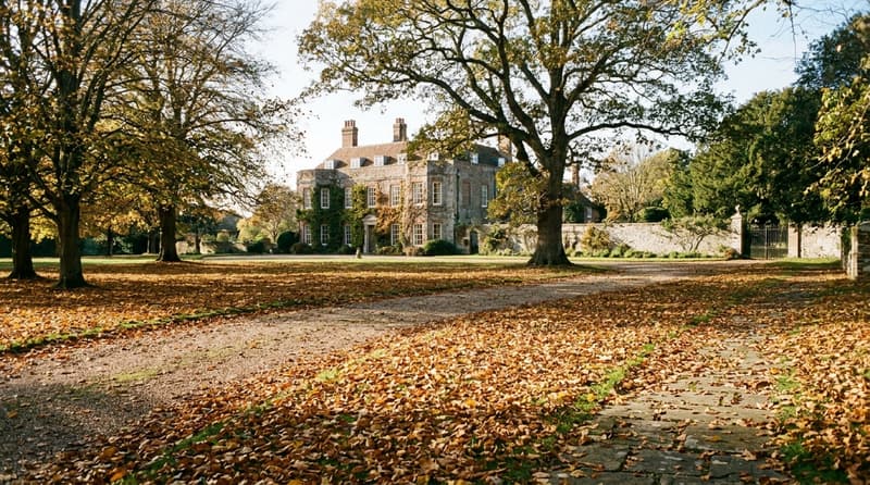 October Visitor & Travel Guide to Deal
